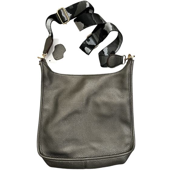 NWT Vegan Pebbled Faux Leather Bag with Adjustable Crossbody Guitar Strap - Picture 6 of 9